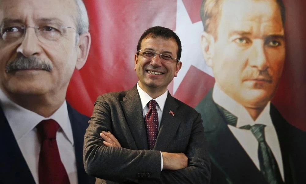 Τουρκία: "Σφίγγει" ο κλοιός και αυξάνουν οι απειλές για τον Ερντογάν